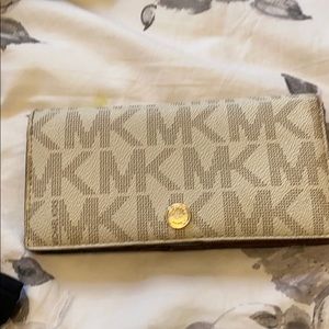 MK wallet